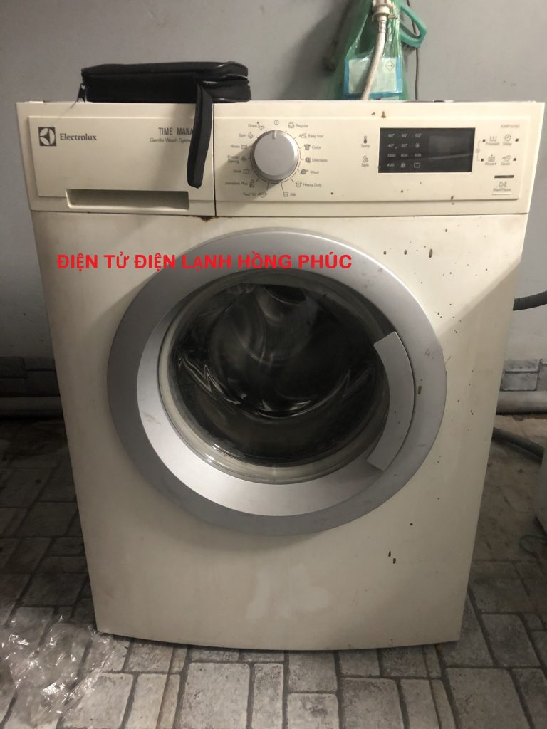 cách khắc phục máy giặt Electrolux báo E40